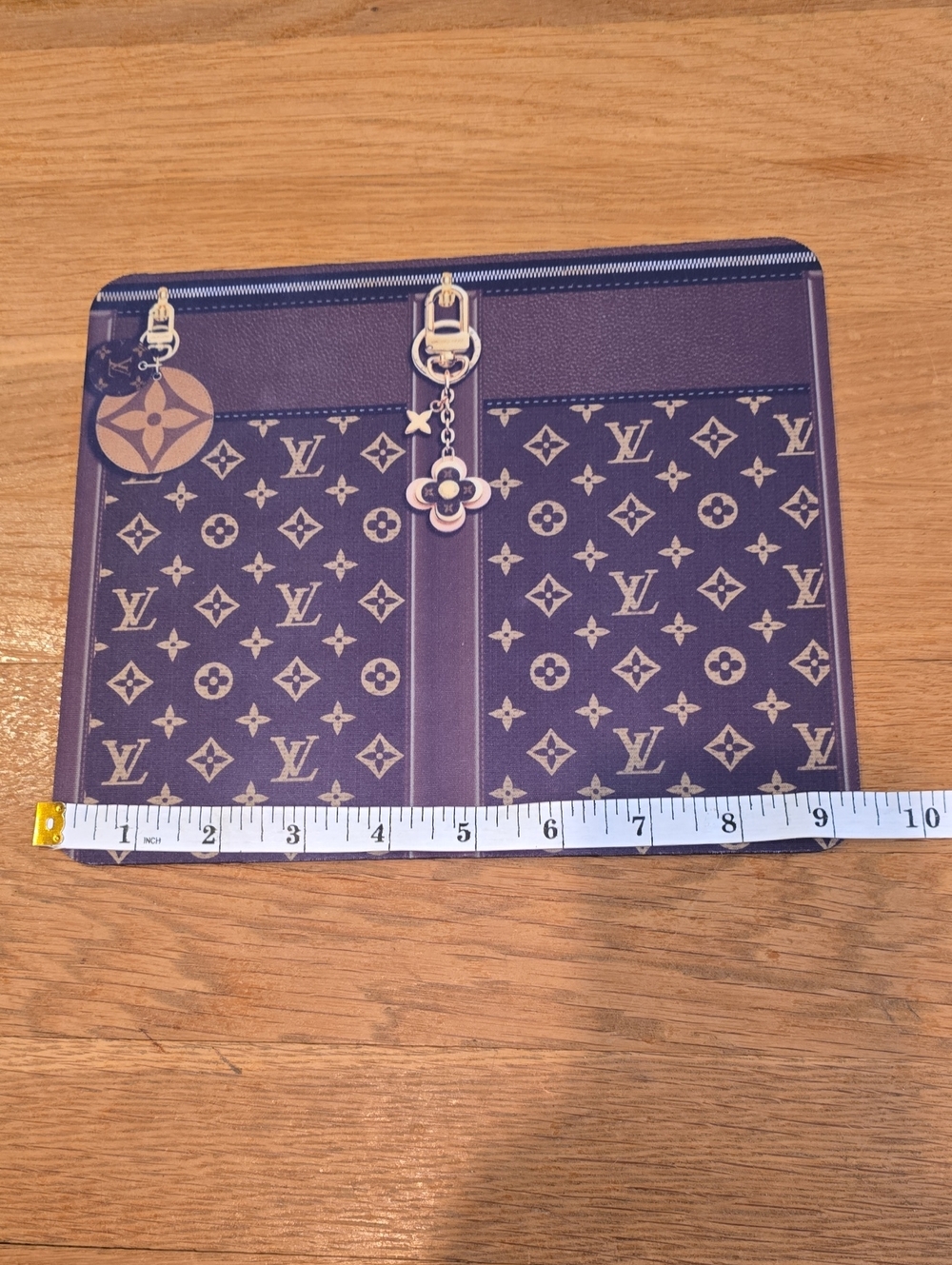 LV Mouse Pad & Car Coaster Set - Picture 4 of 7